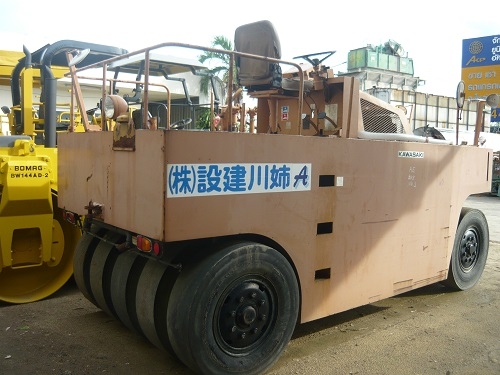 รถบด 9 ล้อยาง Kawasaki KR20 เก่านอกนำเข้าจากญี่ปุ่น ยังไม่ผ่านการใข้งานในไทย 100\%  ราคาย่อมเยาว์