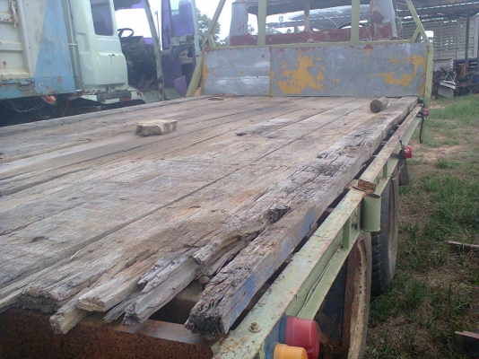 รถเทนเลอร์สิบล้อหัวยาว6bb145แรง