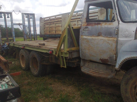 รถเทนเลอร์สิบล้อหัวยาว6bb145แรง