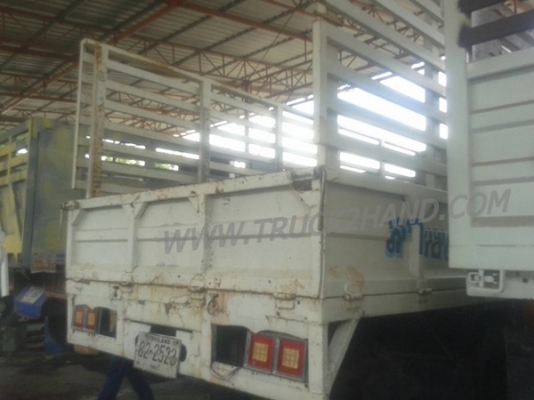 รถบรรทุก 6 ล้อ ISUZU กระบะบรรทุก 195 แรงม้า