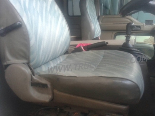 รถบรรทุก 6 ล้อ ISUZU กระบะบรรทุก 195 แรงม้า