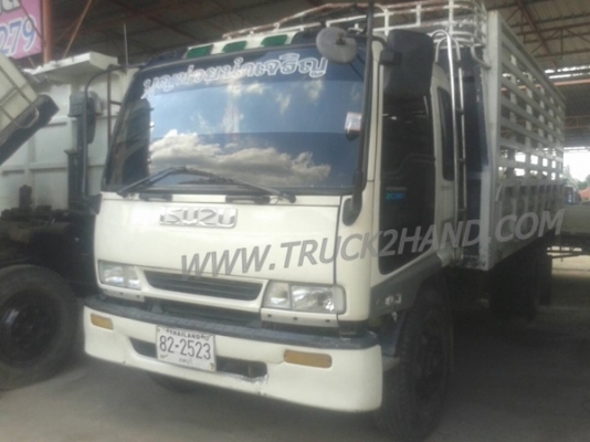 รถบรรทุก 6 ล้อ ISUZU กระบะบรรทุก 195 แรงม้า