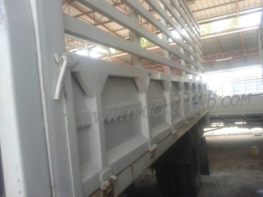 รถบรรทุก 6 ล้อ ISUZU กระบะบรรทุก 195 แรงม้า