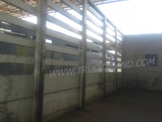 รถบรรทุก 6 ล้อ ISUZU กระบะบรรทุก 195 แรงม้า