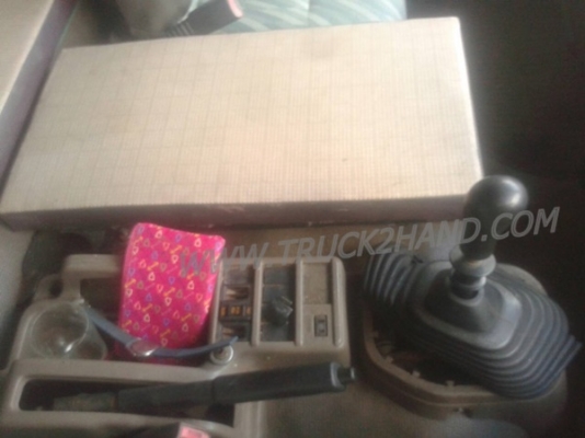 รถบรรทุก 6 ล้อ ISUZU กระบะบรรทุก 195 แรงม้า