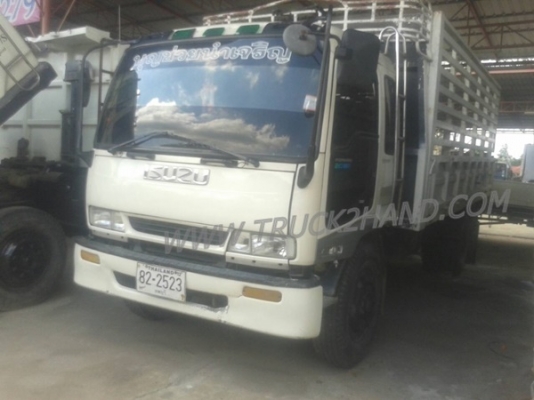 รถบรรทุก 6 ล้อ ISUZU กระบะบรรทุก 195 แรงม้า