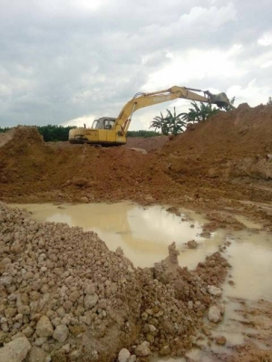 ขายรถแบคโฮKOBELCO sk 200-3 เก๋งเทาไฟฟ้าครบ เอกสารเล่มทะเบียนราคา750,000