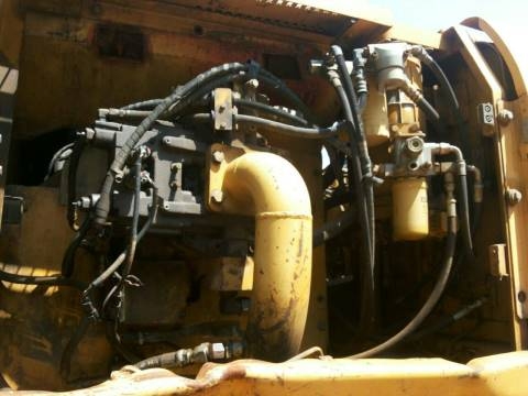 ขายรถแบคโฮใหญ่ CAT 330 C 17,000 ชม. ไฟฟ้าครบ เอกสารอินวอยท์ ราคา 1,450,000