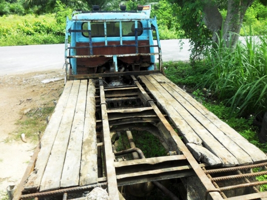 ขายรถบรรทุก 6 ล้อ ISUZU ท้ายลาด (ทะเบียน) บรรทุกแบ๊คโฮ PC-20 ถึง PC-60 ได้ (ราคาสุดท้ายครับ) ขายรถบรรทุก 6 ล้อ ISUZU ท้ายลาด (ทะเบียน) บรรทุกแบ๊คโฮ PC-20 ถึง PC-60 ได้ (ราคาสุดท้ายครับ)