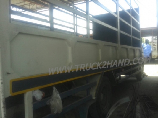 รถบรรทุก 6 ล้อ HINO สมอทอง