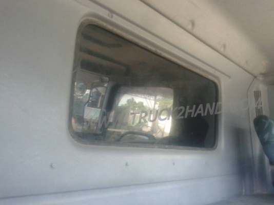 รถบรรทุก 6 ล้อ HINO สมอทอง