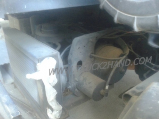 รถบรรทุก 6 ล้อ HINO สมอทอง