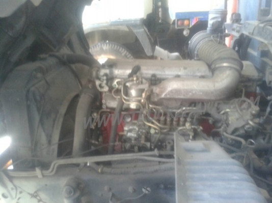 รถบรรทุก 6 ล้อ HINO สมอทอง