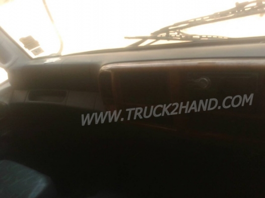 รถบรรทุก 6 ล้อ HINO สมอทอง