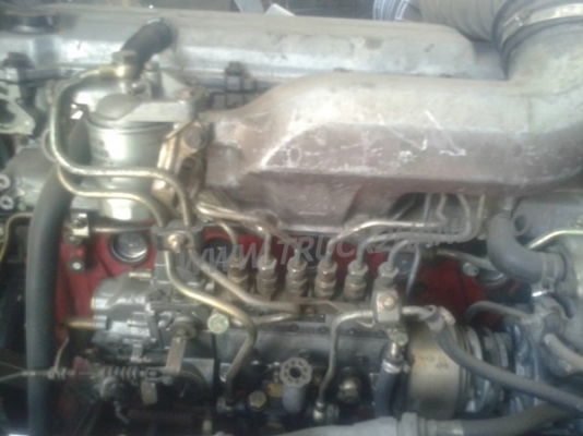 รถบรรทุก 6 ล้อ HINO สมอทอง