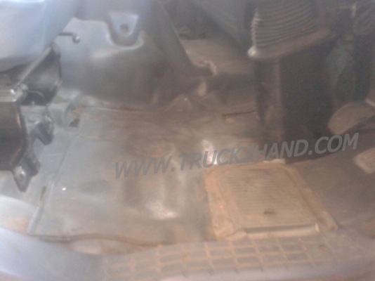 รถบรรทุก 6 ล้อ HINO สมอทอง