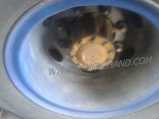 รถบรรทุก 6 ล้อ HINO สมอทอง