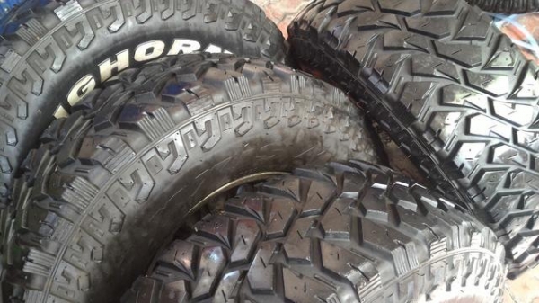 ขายล้อหยดน้ำ 2 ชิ้นแท้ ขอบ 16  พร้อมยาง  MUD