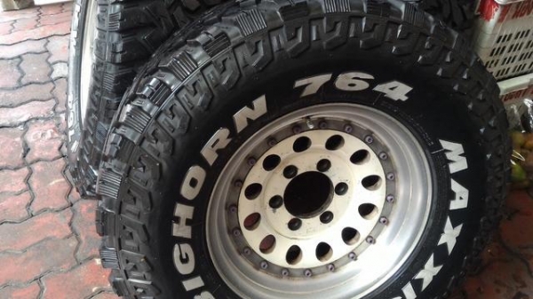 ขายล้อหยดน้ำ 2 ชิ้นแท้ ขอบ 16  พร้อมยาง  MUD