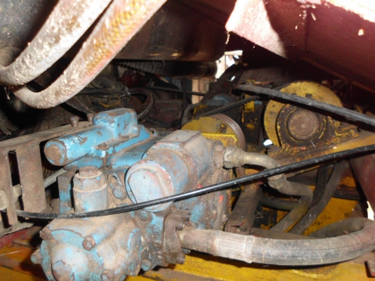 ขายรถเกี่ยวเกษตรพัฒนา อุ้ม 2ตัน ตัวเดิน 10 เครื่อง Hino 195 เทอร์โบ หน้าเกี่ยว 2.8 ปั้มไดกิ้นคู่22 สนใจติดต่อ 0808255385,0810707634 ฉลาดศิลป์