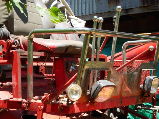 ขายรถเกี่ยวเกษตรพัฒนา อุ้ม 2ตัน ตัวเดิน 10 เครื่อง Hino 195 เทอร์โบ หน้าเกี่ยว 2.8 ปั้มไดกิ้นคู่22 สนใจติดต่อ 0808255385,0810707634 ฉลาดศิลป์