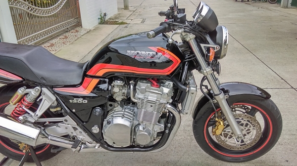 Honda Cb1300 ปี2001 สภาพสวย พร้อมใช้ครับ Honda Cb1300 ปี2001 สภาพสวย พร้อมใช้ครับ