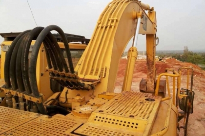 **2,400,000 บ.ต่อรอง/// แบคโฮ CAT 350 สวยเดิม **ขาย CAT 350 แบคโฮ รุ่นใหญ่ ขนาด 49ตัน HYD.EXCAVATOR CATERPILLAR 350 ปี1995 ซีเรียล.*7RK00330* สภาพเก่านอก ประมูลจาก JSSR. ไม่ค่อยได้ใช้งาน ครับ ใช้งาน 1x,xxx ชั่วโมง เครื่องเดิม ปั้มเดิม ไฟฟ้าเต็ม เครื่องCAT