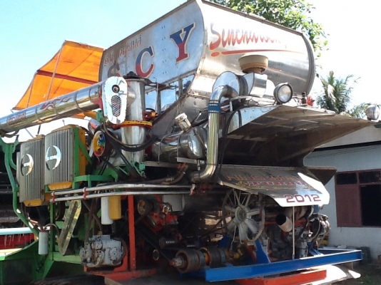 ขายรถเกี่ยวข้าวสินเจริญยนต์ ตัวเดิน19htเครื่องjo8c เทอร์โบแม่ปั้มไดกิ้น22ลอนเลอร์11ลูก