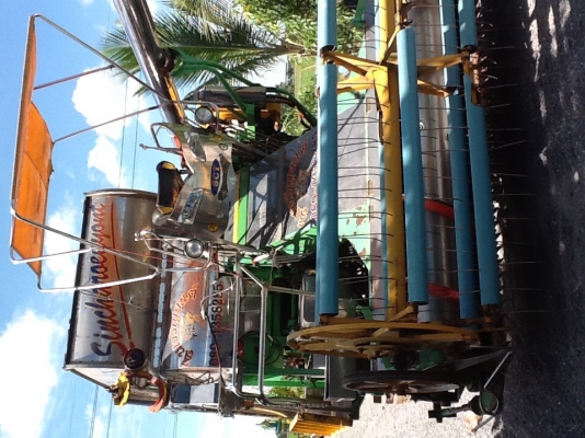 ขายรถเกี่ยวข้าวสินเจริญยนต์ ตัวเดิน19htเครื่องjo8c เทอร์โบแม่ปั้มไดกิ้น22ลอนเลอร์11ลูก