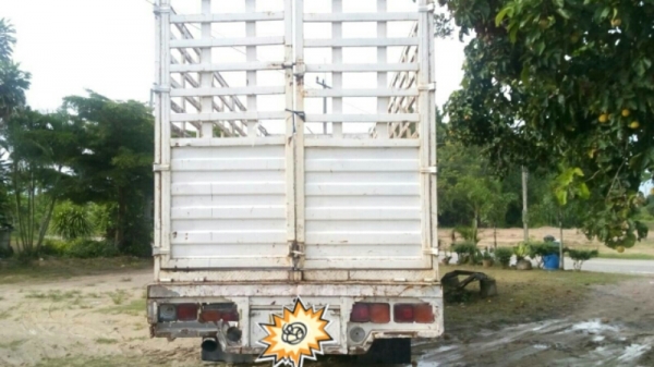 หกล้อใหญ่ อีซูซุ TFR ร็อค195แรง ยาว7.20ม สภาพดีสวยพร้อมใช้งาน ทะเบียนพร้อมโอน ( ราคา 580,000 บ ) ต่อรองได้ครับ