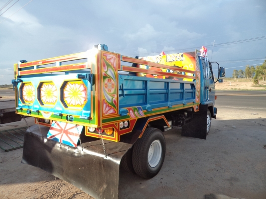 ขายถูกๆ(ไม่มีเล่ม)465000บาทรถอีซูซุร็อก6ล้อดั้มเครื่อง195แรง เบรกทิฟฟี เพาเวอร์