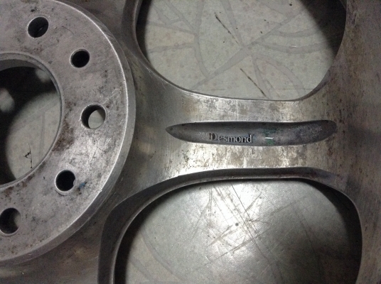 แม็ก japan แท้ Desmond Xrv ขอบ 17 นิ้ว 5 รู 114 มีคู่เดียว