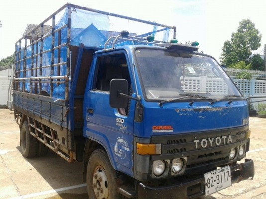 ขายด่วนหกล้อTOYOTA115ปี35สภาพพร้อมใช้เอกสารชุดโอนพร้อมโทร0843923995