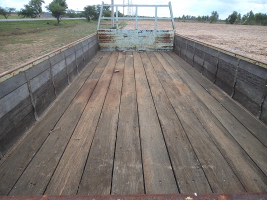 ขาย25000บาทกะบะรถ6ล้อสภาพดี ช่วงยาว5.60 กวาง2.30 คัซซีกวาง80