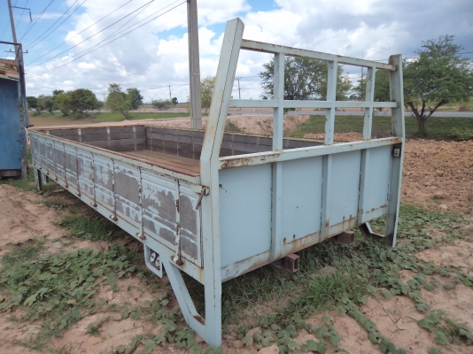 ขาย25000บาทกะบะรถ6ล้อสภาพดี ช่วงยาว5.60 กวาง2.30 คัซซีกวาง80