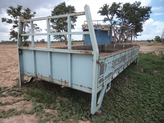 ขาย25000บาทกะบะรถ6ล้อสภาพดี ช่วงยาว5.60 กวาง2.30 คัซซีกวาง80