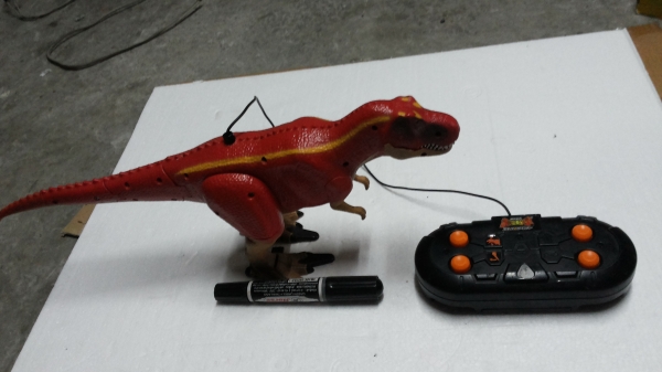 ไดโนเสาร์ บังคับด้วยรีโมทแบบสาย ใช้ถ่าน บังคับได้ 4 แบบ