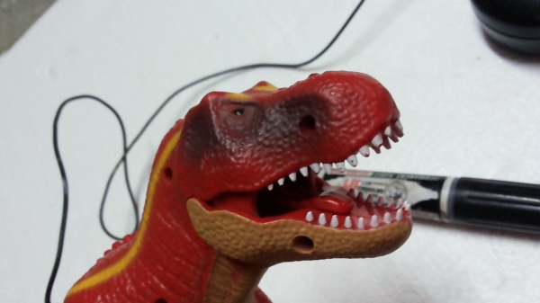 ไดโนเสาร์ บังคับด้วยรีโมทแบบสาย ใช้ถ่าน บังคับได้ 4 แบบ