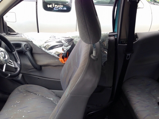 ขายเป็นอะไหล่ครับ รถขับได้ครับเกียร์ออโต่