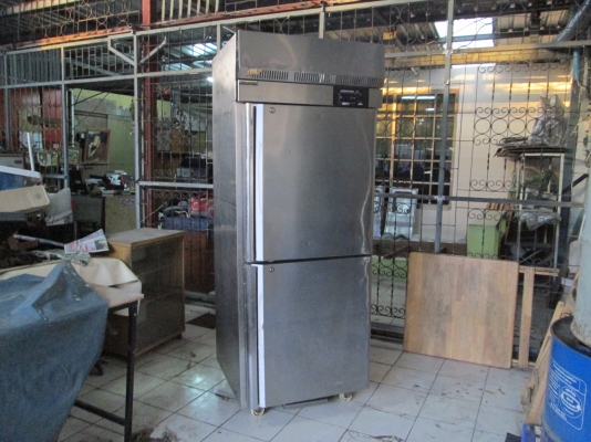 ตู้แช่  แสตนเลส  หนา   ได้มาตรฐาน  สภาพสวยมากๆ  ไม่มีผุ