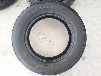 ขายยาง215/65/16 ปี 5013 DUNLOP SP LT37 4 เส้น