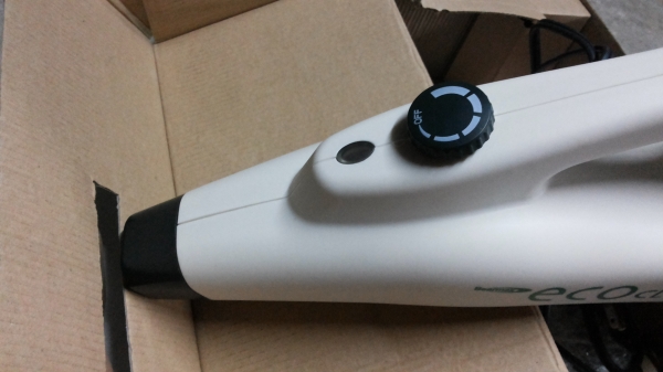 เครื่องฉีดพุ่นไอน้ำร้อนทำความสะอาดฆ่าเชื้อโรค Bearmax รุ่น Hand eco clean มีไอน้ำออกมาพุ่นสิ่งต่างได้ตามต้องการ