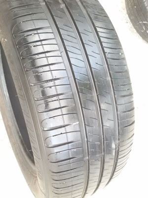 ขายยาง215/60/16 ปี 0213 MICHERLIN  XM2 4 เส้น