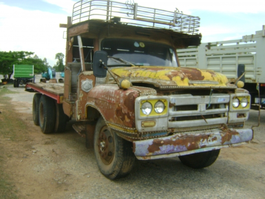 เทรนเลอร์ EH 700  168 แรง เกียร์กลาง พวงมาลัยเพาเวอร์   ราคา  225,000 บาท