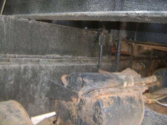 เทรนเลอร์ EH 700  168 แรง เกียร์กลาง พวงมาลัยเพาเวอร์   ราคา  225,000 บาท