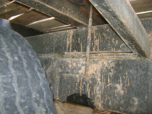 เทรนเลอร์ EH 700  168 แรง เกียร์กลาง พวงมาลัยเพาเวอร์   ราคา  225,000 บาท