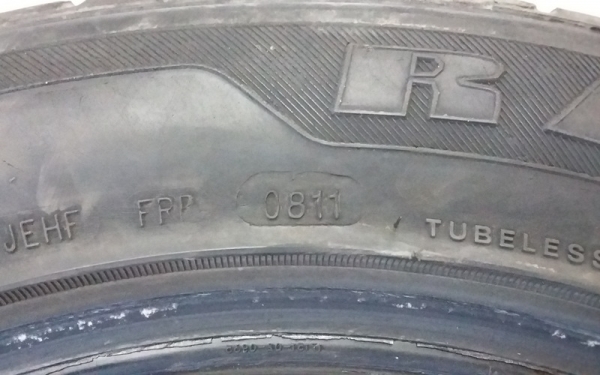 ยาง,215-55-17 AUTOGRIP F107 ดอกหนาปี11สี่เส้นเพียง 1,700