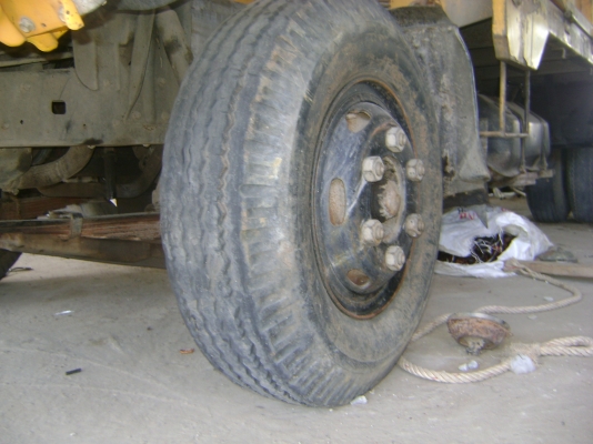 FB 117 แรง (รถประมูล สองแสนสาม กม.)  รถตามภาพ   ราคา  400,000  บาท