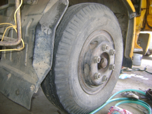 FB 117 แรง (รถประมูล สองแสนสาม กม.)  รถตามภาพ   ราคา  400,000  บาท