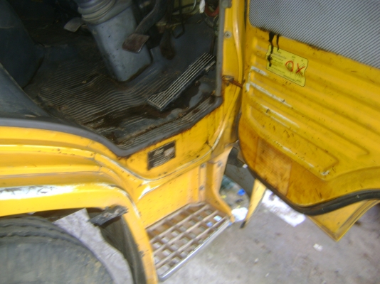 FB 117 แรง (รถประมูล สองแสนสาม กม.)  รถตามภาพ   ราคา  400,000  บาท